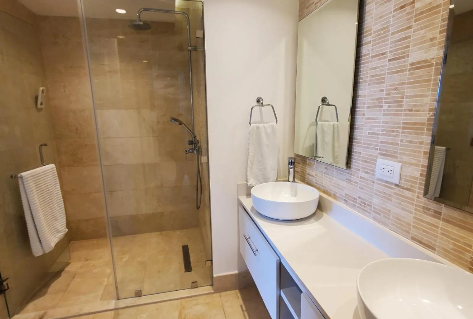 H25 Beachfront Apartment Punta Palmera Capcana Punta Cana